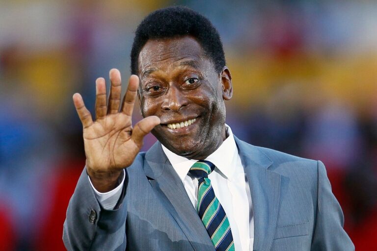 Një vit pa mbretin e futbollit, Pele u shua në moshën 82-vjeçare