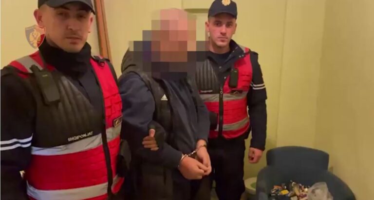 Me armë brenda lokalit, arrestohet 43-vjeçari në Durrës