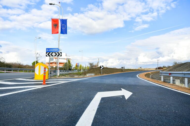 Kryeministri: Hapet rruga e re drejt aeroportit “Nënë Tereza” (FOTO)