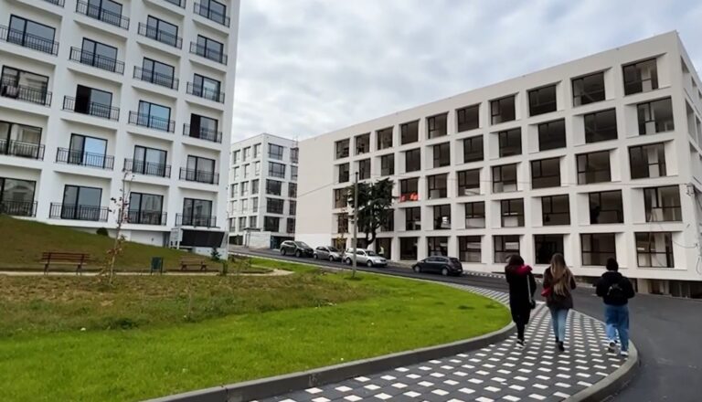 Kryeministri “zgjohet” tek Universiteti Bujqësor (VIDEO)