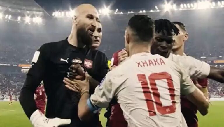Pamje e rrallë/ Shikoni si e mbrojtën Embolo dhe Zakaria Xhakën nga serbët “e çmendur” (VIDEO)