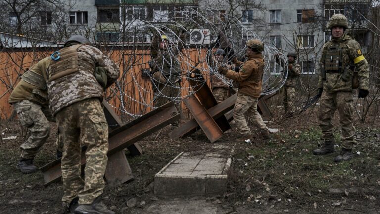 Pandeli Majko jep lajmin e hidhur: Vriten në Ukrainë dy ushtarë të diasporës shqiptare