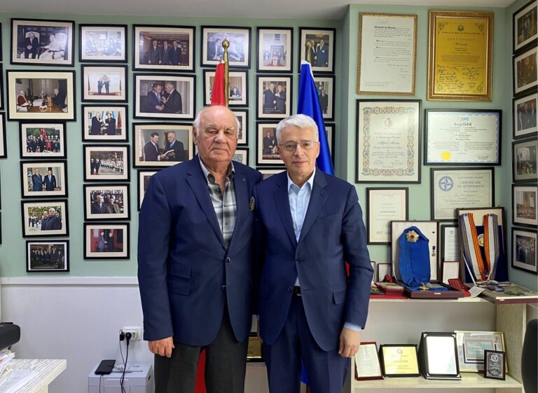 Lleshaj takon Alfred Moisiun: Burrë shteti! Krijoi modelin e Presidentit