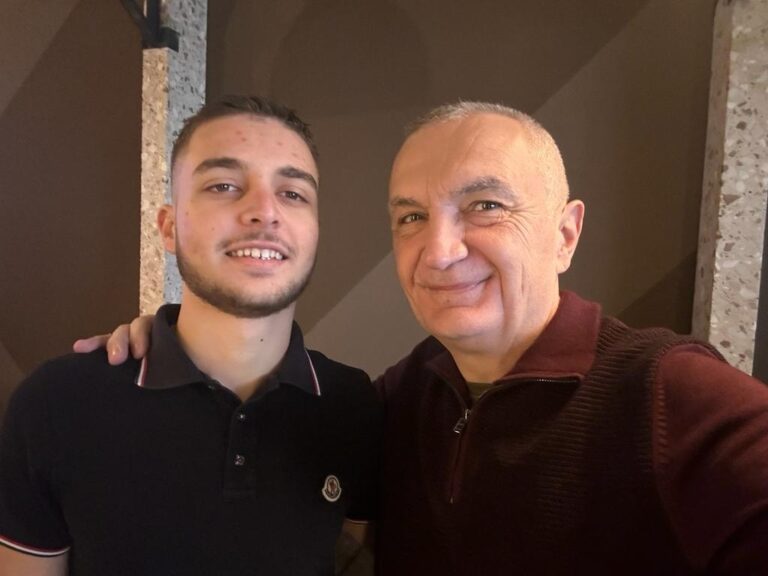 Studenti: Dua të bashkohem me PL se s’kam ndërmend të iki nga Shqipëria. Meta: Ndryshimi është shumë afër