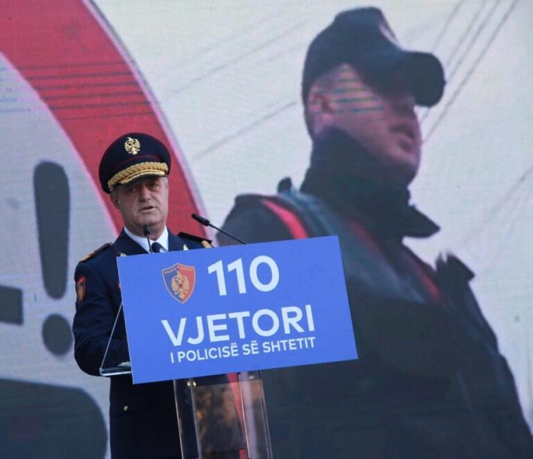 FOTO/ Kryepolici Rrumbullaku letër policëve: Përjashtojmë këdo që përbaltë punën