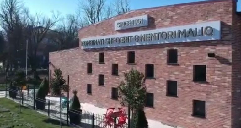 Gjergj Luca mban premtimin. Një tjetër qytezë Rozafa, këtë herë mbi rrënojat e ish-kombinatit në Maliq