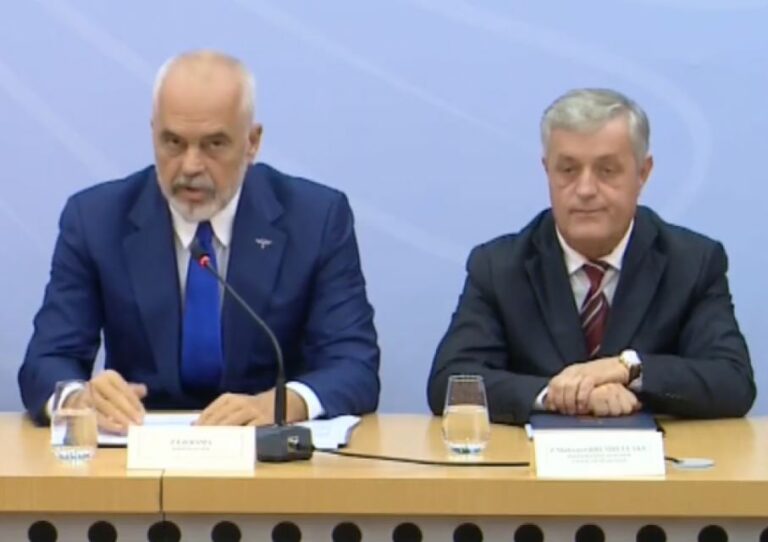Kryeministri Rama mbledh drejtorët e policisë në qarqe]