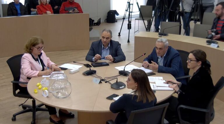 PD dhe ‘BF’ përplasen në KQZ! Sefa: PL partia domate! Kazizaj: S’plotësoni komisonerët, bëni teatër