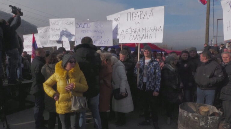 ”Vuçiç na shiti pa kushte”, protestë nga serbët në veri të Kosovës