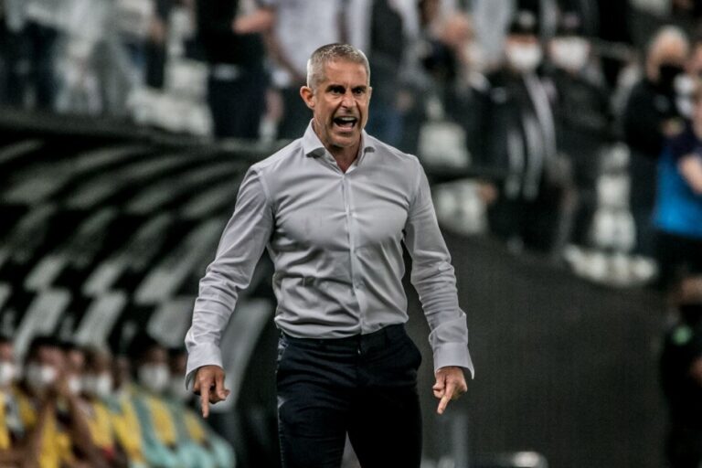 Sylvinho i fiksuar pas skemës sulmuese, ja si pritet të ndryshojë Kombëtarja jonë