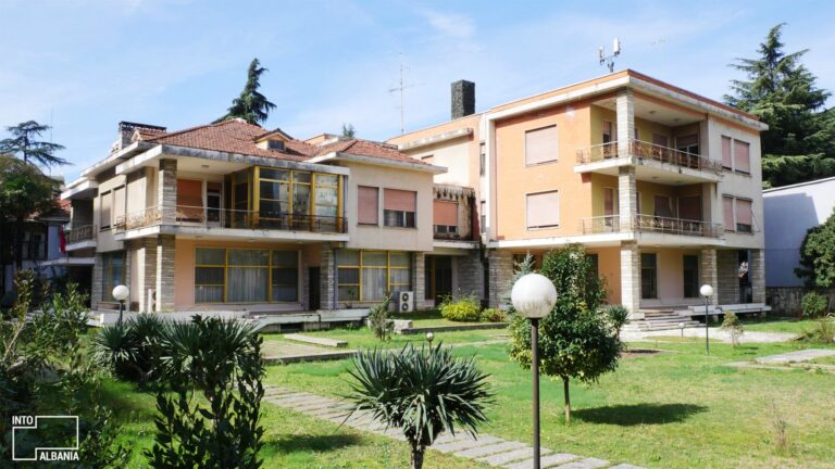 Sekretet e “Vilës nr. 31” ku jetoi Enver Hoxha do të publikohen