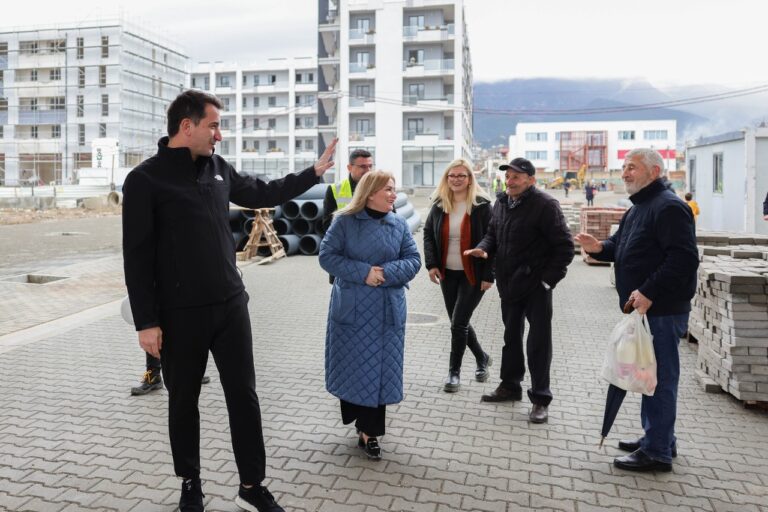 Gati apartamentet për 150 familje në lagjen e re “5 Maji”, Veliaj: Ata që bllokojnë për 5 vota, do ikin me bisht ndër shalë më 15 maj