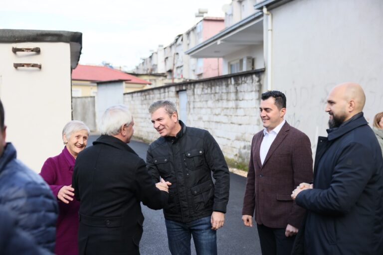 Gjiknuri: Do të vazhdojmë transformimin e Elbasanit. Ata duan ta kthejnë në bunker politik
