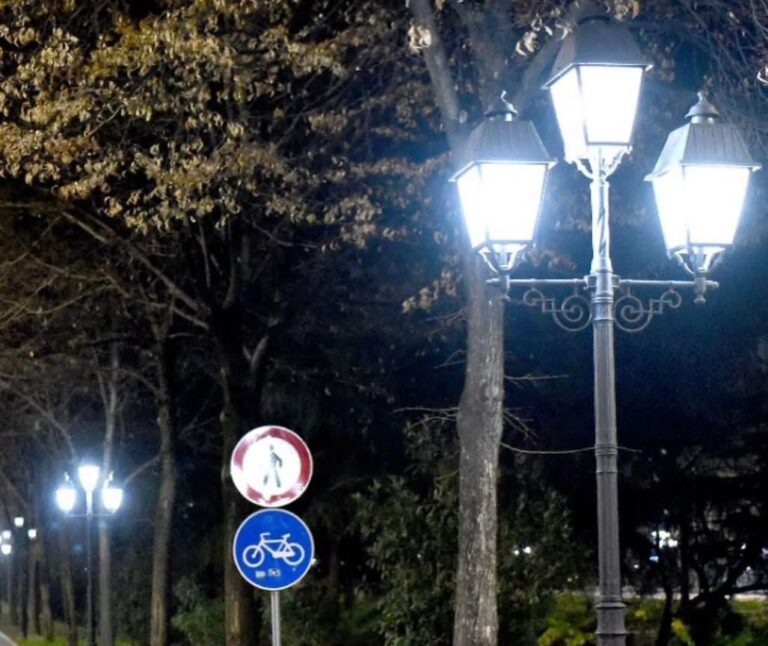 Bashkia e Tiranës instalon ndriçim LED në Bulevardin ”Bajram Curri” dhe ”Zhan d’Ark”