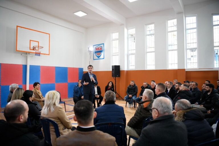Veliaj vlerëson administratorët e shkollave: Sot kemi dikë që kujdeset për infrastrukturën arsimore