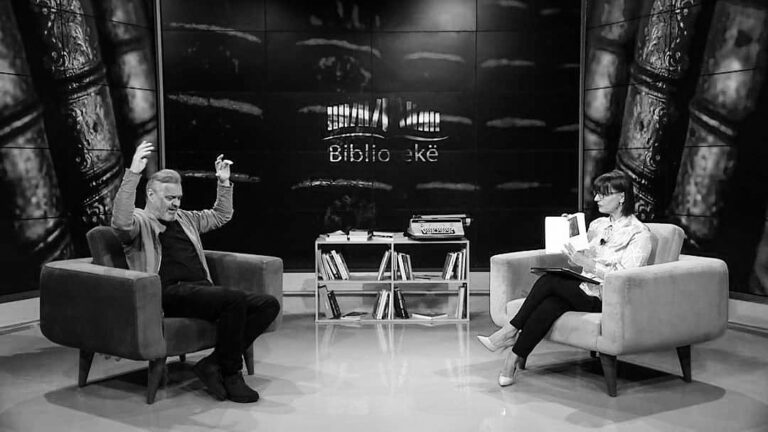 BEN BLUSHI: NË BIBLIOTEKËN E ARTA MARKUT ME 41 SEKRETET