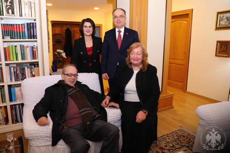 Presidenti Begaj: Kënaqësi t’i urojmë ditëlindjen mjeshtrit të letërsisë shqipe, Ismail Kadare