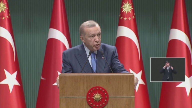 Erdogan bllokon Suedinë pas djegies së Kuranit: S’ka NATO për ju