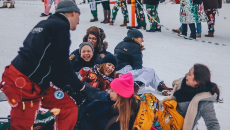 Finlandezët përsëri njerëzit më të lumtur në botë, 3 gjërat që nuk i bëjnë kurrë