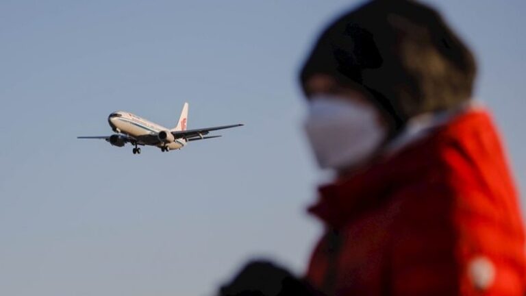 Aeroplani me pasagjerë mes 17 orë diferencs mes dy shteteve