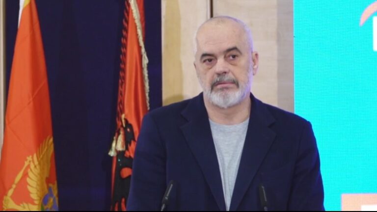 Reshjet e borës në disa zona, Rama apel shoferëve: Kujdes gjatë drejtimit të mjeteve