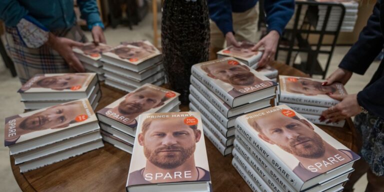 ”Spare”, autobiografia nga Princ Harry thyen rekorde