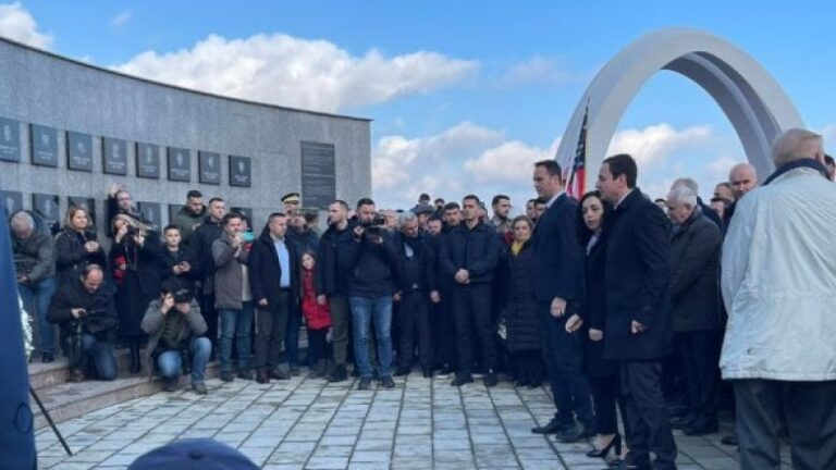 24 vjet nga masakra e Reçakut, krerët e shtetit bëjnë homazhe