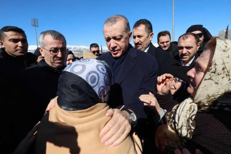 Kritikat pas tërmeteve, Erdogan: Nuk mund të përgatiteshim për një katastrofë të tillë
