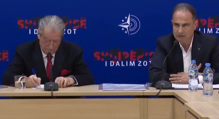 PD sfidon maxhorancën, Boçi: 8 deputetët e përjashtuar do futen në sallën e Kuvendit