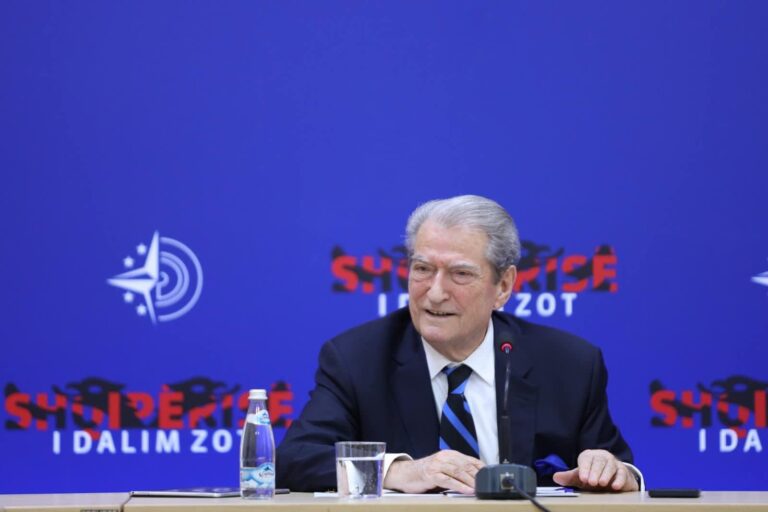 Denoncimi nga Berisha: Qeveria ”Rama 3” ka projektuar të shembë 90 mijë banesa