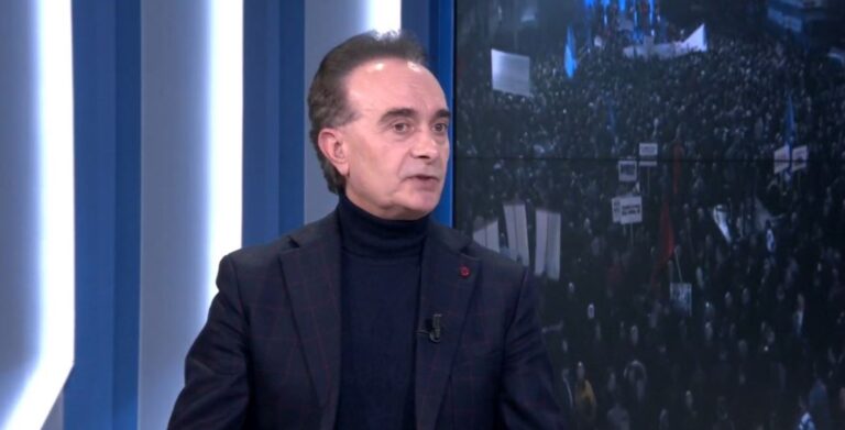 Si mund të bashkohet Basha me Rithemelimin? Baçi: Demokratët do e pranojnë nëse…
