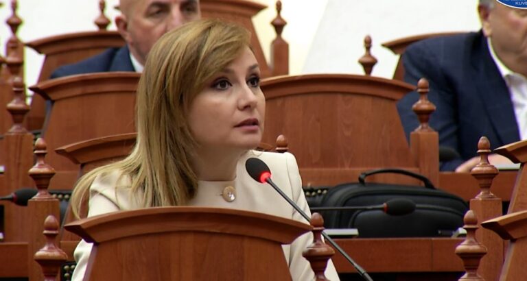 Lirimi i vrasësit serial/ Braçe tha se gjyqtari Gerd Hoxha kaloi Vetting-un me ndërhyrje, Tabaku: Fol me emra