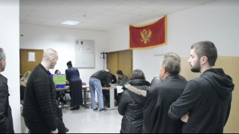 Zgjedhjet lokale, shqiptarët votojnë në Tuz të Malit të Zi
