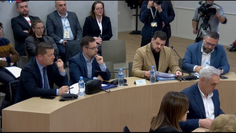 Mos regjistrimi në zgjedhje, PD ankimon menjëherë vendimin e KQZ-së