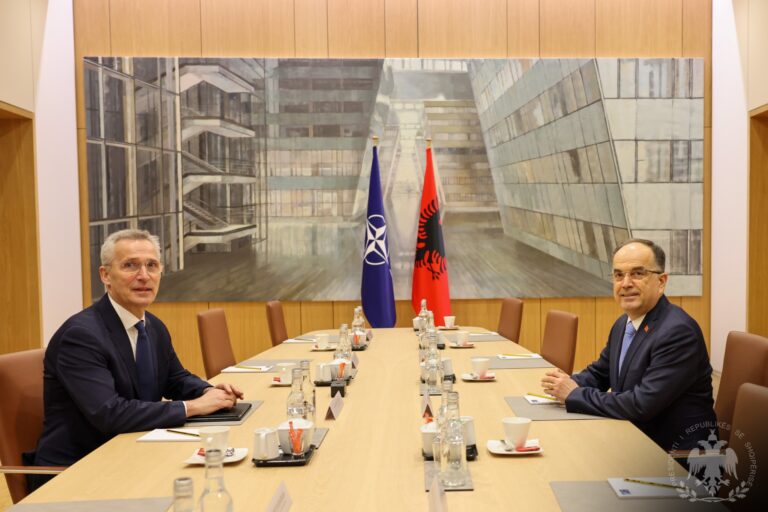 Takimi me shefin e NATO-s, Presidenti Begaj tregon fotot e vizitës