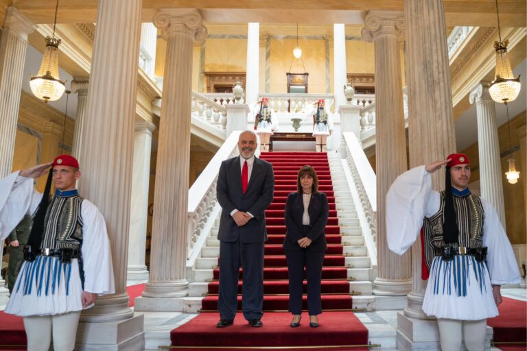 Fotolajm/ Mikpritja e Ramës nga presidentja e Greqisë