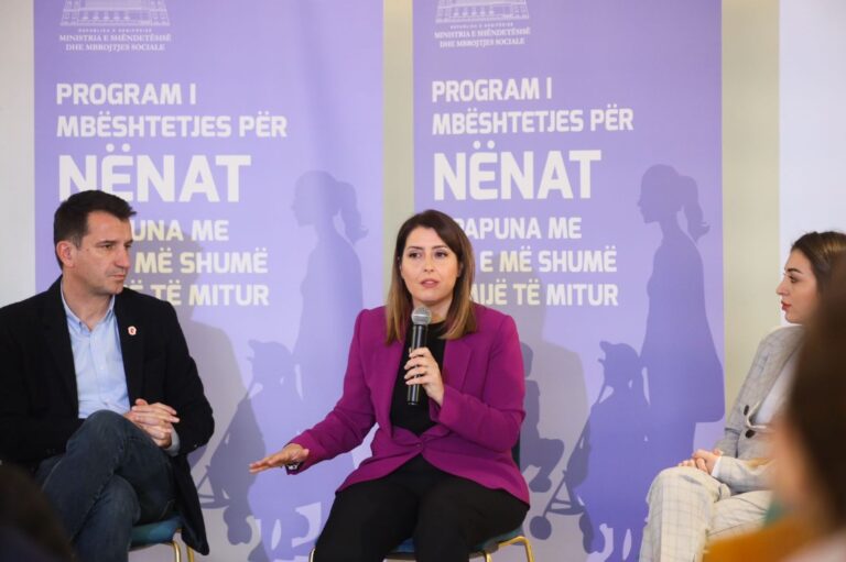 Manastirliu dhe Veliaj takim me gratë: Mbi 6200 nëna përfituan nga politika e re e mbrojtjes sociale