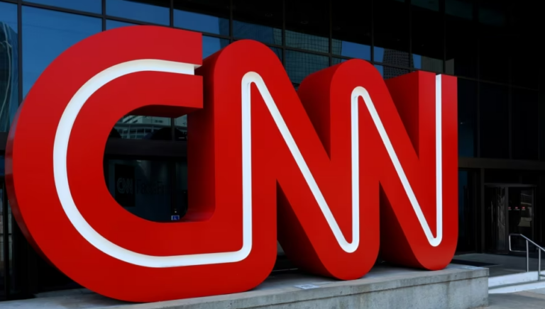 CNN-i dhe sfidat e rikthimit të shikueshmërisë. Pse po bie frikshëm në miliona shikues