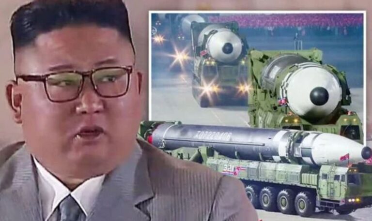 Kronikë/ ”Sulm bërthamor” kundër SHBA-së! Kim Jong Un ndjek stërvitjen, raketë drejt detit