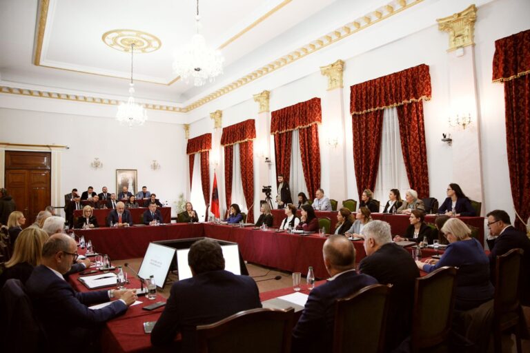 Mbledhja e grupit, Rama konfirmon Benet Becin për Shkodrën. Asnjë koment për Ahmetajn