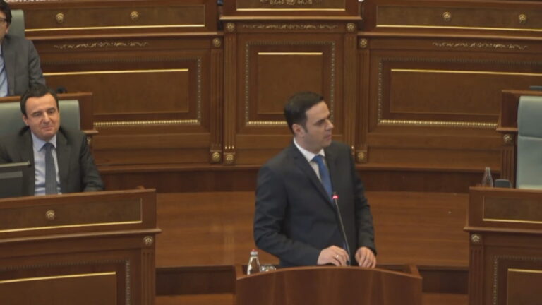 Neni 7, opozita hedh akuza ndaj Kurtit: Zyrtarizove statusin e kishës ortodokse serbe