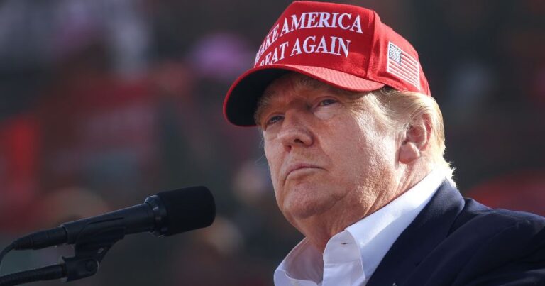 Trump për luftën në Ukrainë: Mund ta sjell paqen brenda një dite