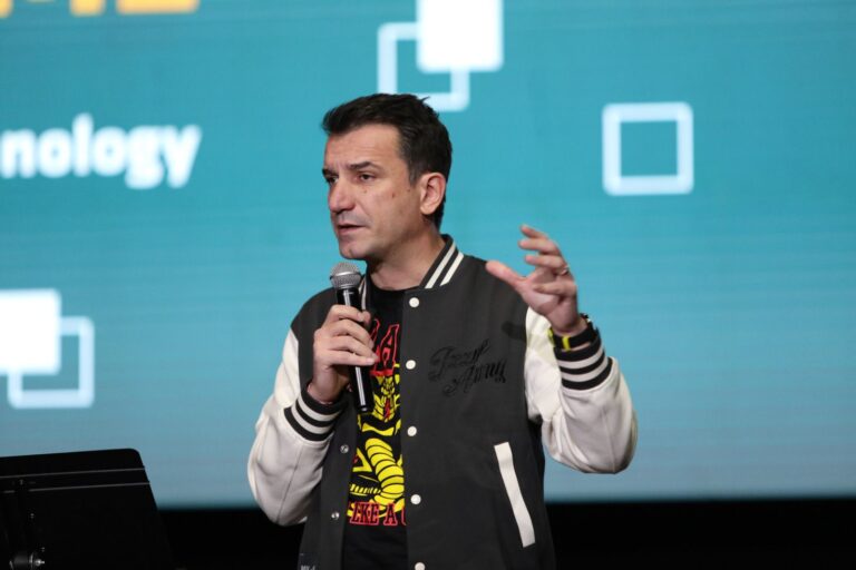 Veliaj në forumin me arkitektë vendas dhe të huaj: Shkollat e reja kanë rritur performancën e mirë të nxënësve