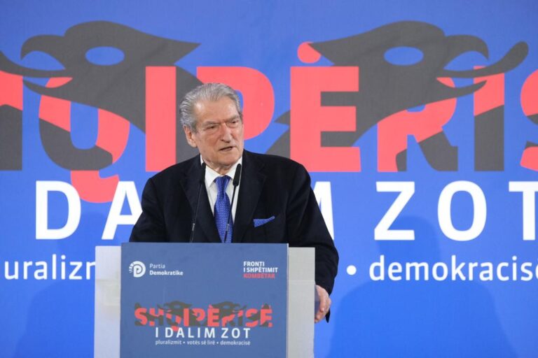 Berisha kundër kandidatit të Alibeajt në Mat: Mos votoni kandidatët e ”rivdekjes”, secili është me dosje për burg