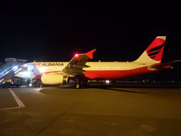 Rama prezanton avionin e ri “Fishta”: Shkon në 4 numri i avionëve “Air Albania”