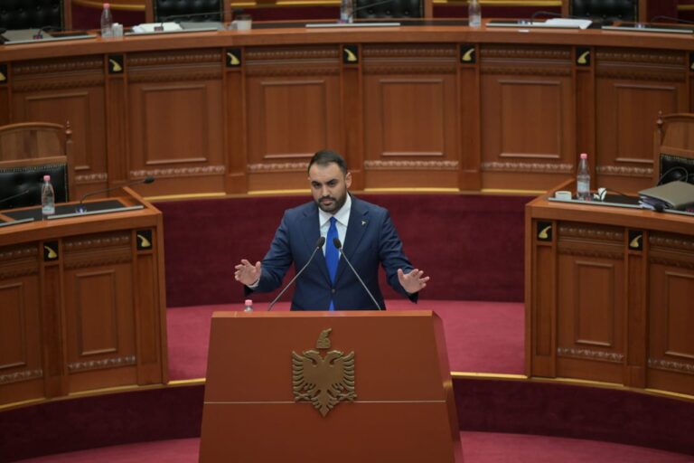 Belind Këlliçi dorëzon mandatin si deputet, kritika PD-së dhe politikës: Do ta luftoj me gjithë fuqinë time