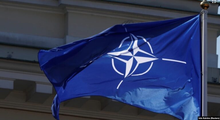NATO reagon për marrëveshjen në Ohër: Kosova dhe Serbia të zbatojnë atë për të cilën kanë rënë dakord