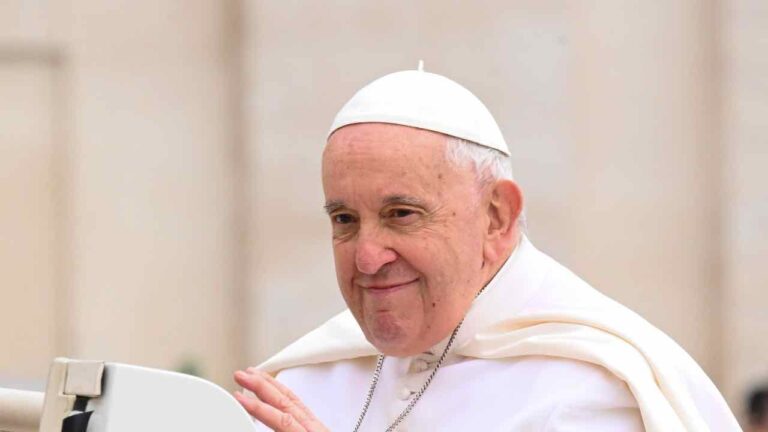 Papa Françesku kërkon të vizitojë Kievin por ka një kusht: Do të shkoj dhe në Moskë!