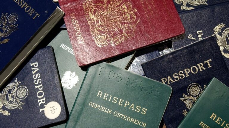 554 mijë shqiptarë kanë marrë pasaporta në vendet e BE-së që nga viti 2002