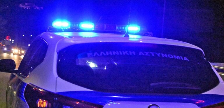 Refuzoi tu jepte telefonin grabitësve, plagoset me thikë 15-vjeçari shqiptar në Athinë